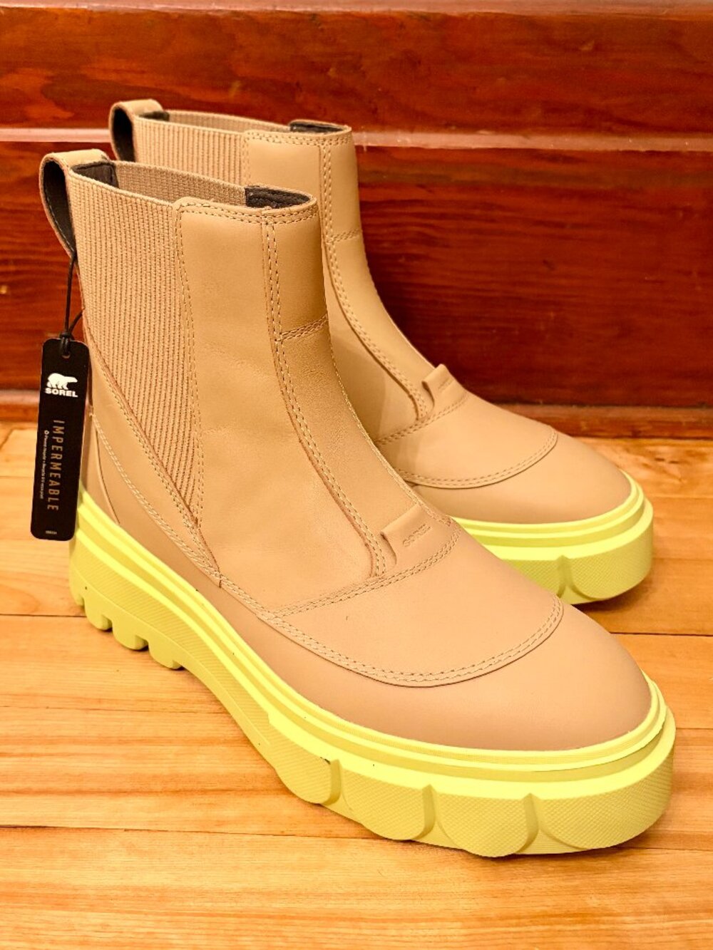 Sorel CARIBOU X Women's Chelsea Waterproof Boot / Size 9
